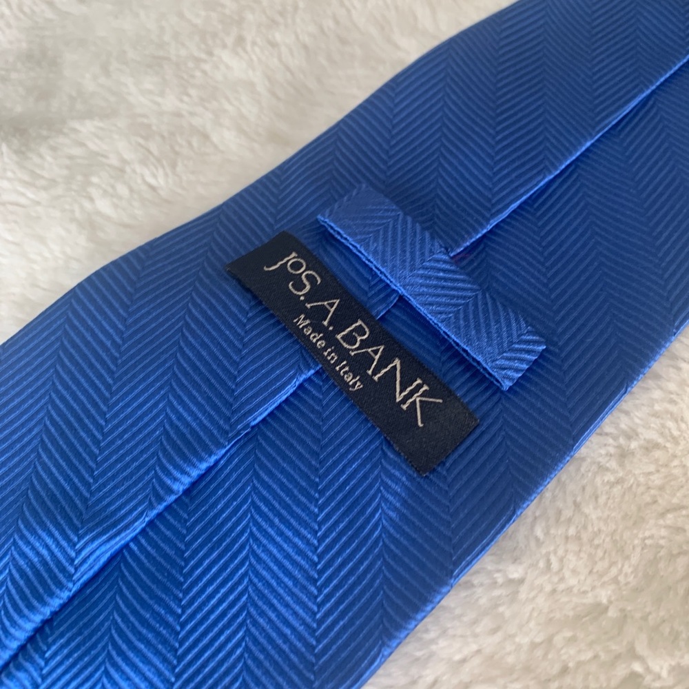 Jos. A. Bank. Silk Tie Made in Italy in Royal Blue